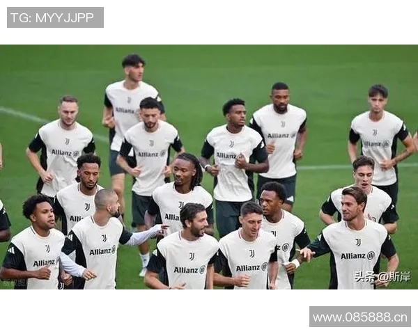 尤文图斯对阵AC米兰海报发布卡卢卢迎战旧主再度交锋 尤文图斯对阵AC米兰海报发布卡卢卢迎战旧主再度交锋