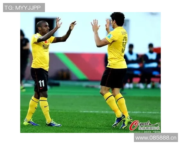 劳塔罗全场表现惊艳却无缘进球错失良机令人心痛 劳塔罗全场表现惊艳却无缘进球错失良机令人心痛