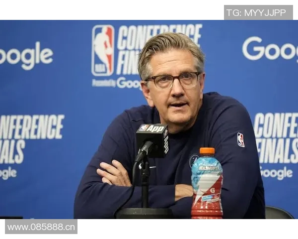 马祖拉强调安芬尼西蒙斯需提升攻防对抗强度以增强球队表现 马祖拉强调安芬尼西蒙斯需提升攻防对抗强度以增强球队表现