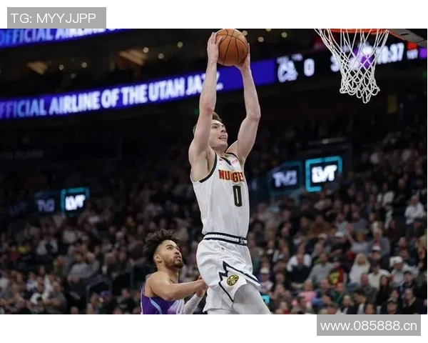 布劳恩上半场表现惊艳6投全中三分球两投全中助球队掌控比赛节奏 布劳恩上半场表现惊艳6投全中三分球两投全中助球队掌控比赛节奏