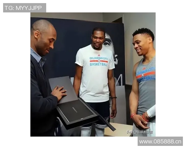 杜兰特盛赞申京潜力无限期待他迈向超级球星之路 杜兰特盛赞申京潜力无限期待他迈向超级球星之路