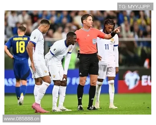 法媒报道杜埃伤缺几周巴黎期待年底前复出 法媒报道杜埃伤缺几周巴黎期待年底前复出