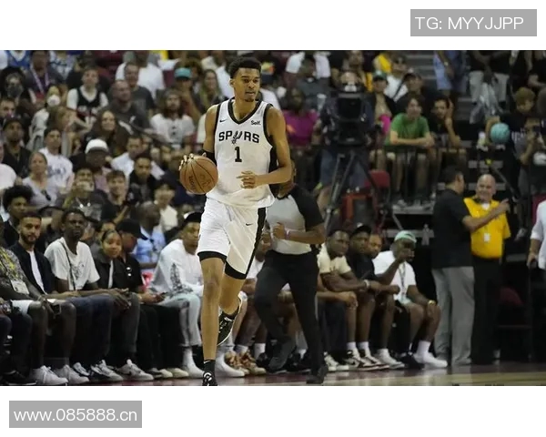 张佳玮分析马刺胜利：没有文班依然展现团队实力与韧性