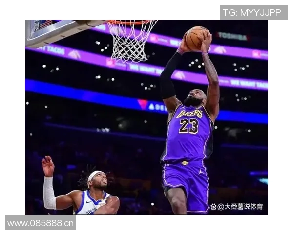 霍里:詹姆斯退役不会随意决定必将盛大宣布如同决定一的方式 霍里:詹姆斯退役不会随意决定必将盛大宣布如同决定一的方式