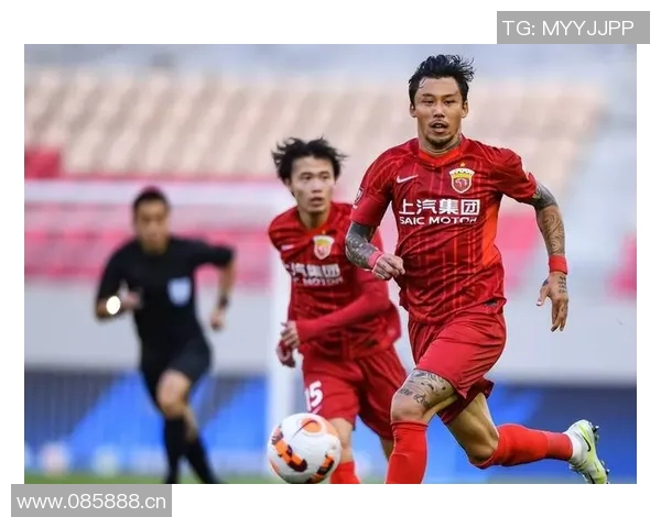 张琳芃门前惊险头球解围助海港化险为夷精彩瞬间回顾 张琳芃门前惊险头球解围助海港化险为夷精彩瞬间回顾