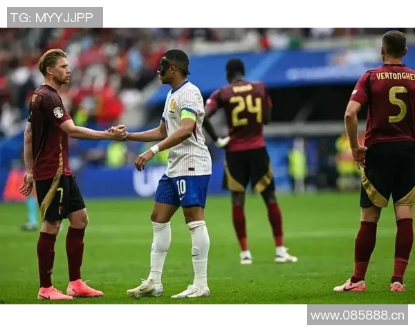 弗兰克谈对阵埃弗顿战术喜欢大力界外球穆阿尼接近首发阵容