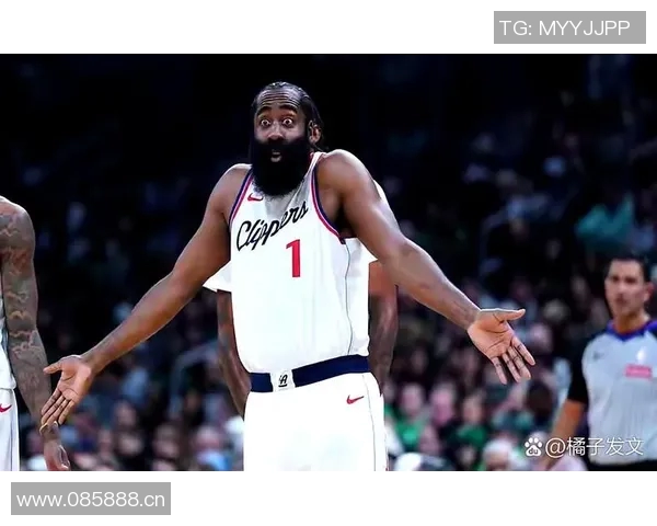 快船新赛季城市版球衣发布宣传海报及同款周边引发球迷热议