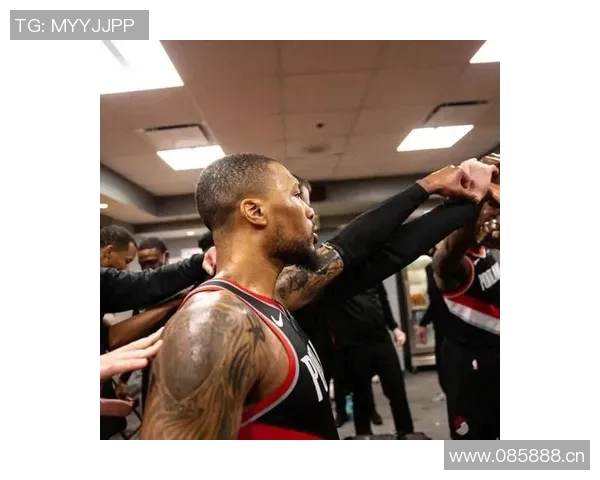 美媒调侃球迷宁愿放弃奖金也想与安吉尔里斯共进晚餐