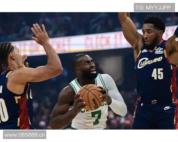 普理查德三分球狂轰30分卢指导赛前已明确警告绝不允许这种情况发生 普理查德三分球狂轰30分卢指导赛前已明确警告绝不允许这种情况发生